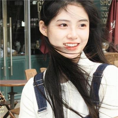 花圃里的蝴蝶